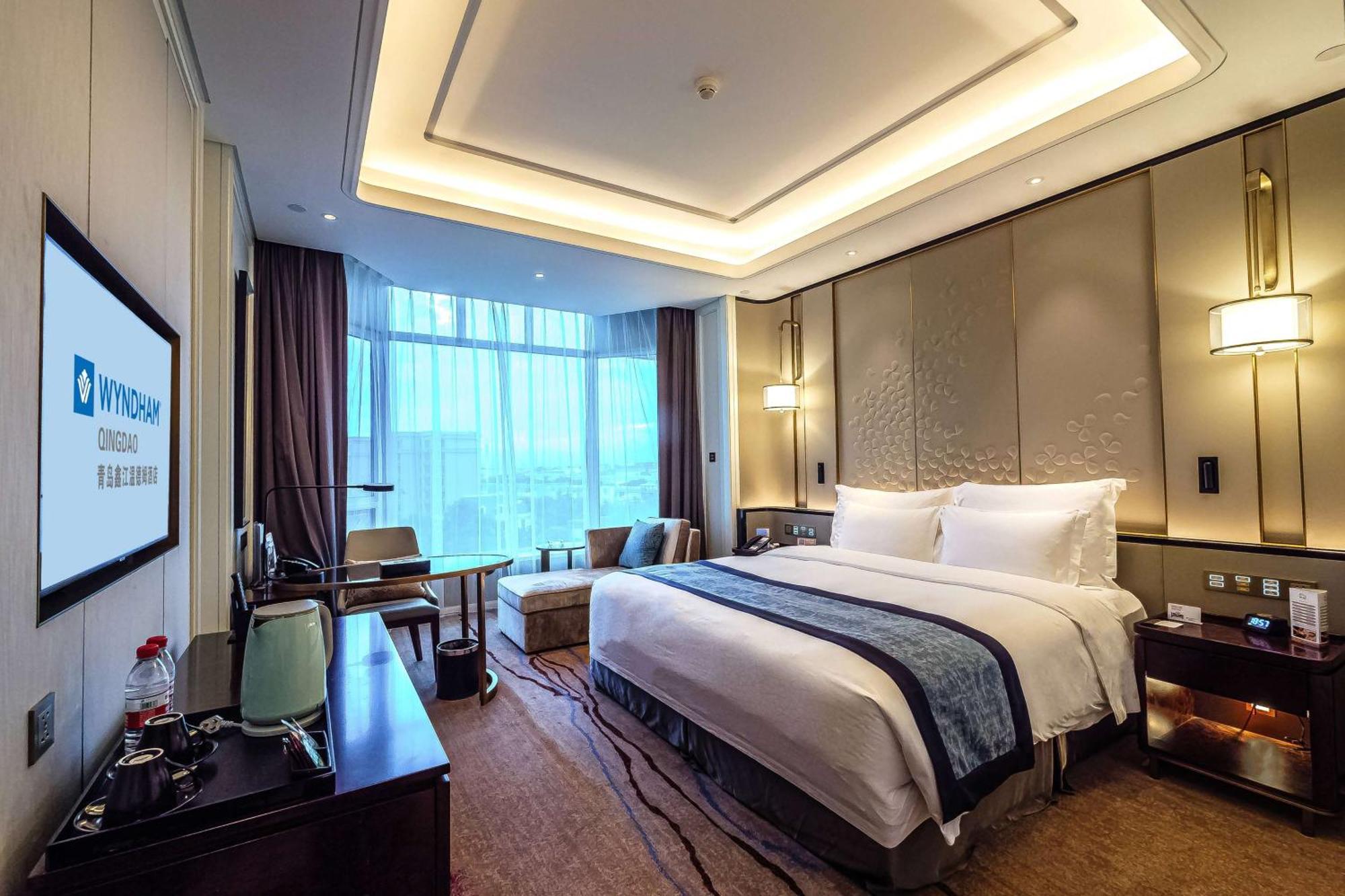 วินด์แฮม ชิงเต่า Hotel ภายนอก รูปภาพ